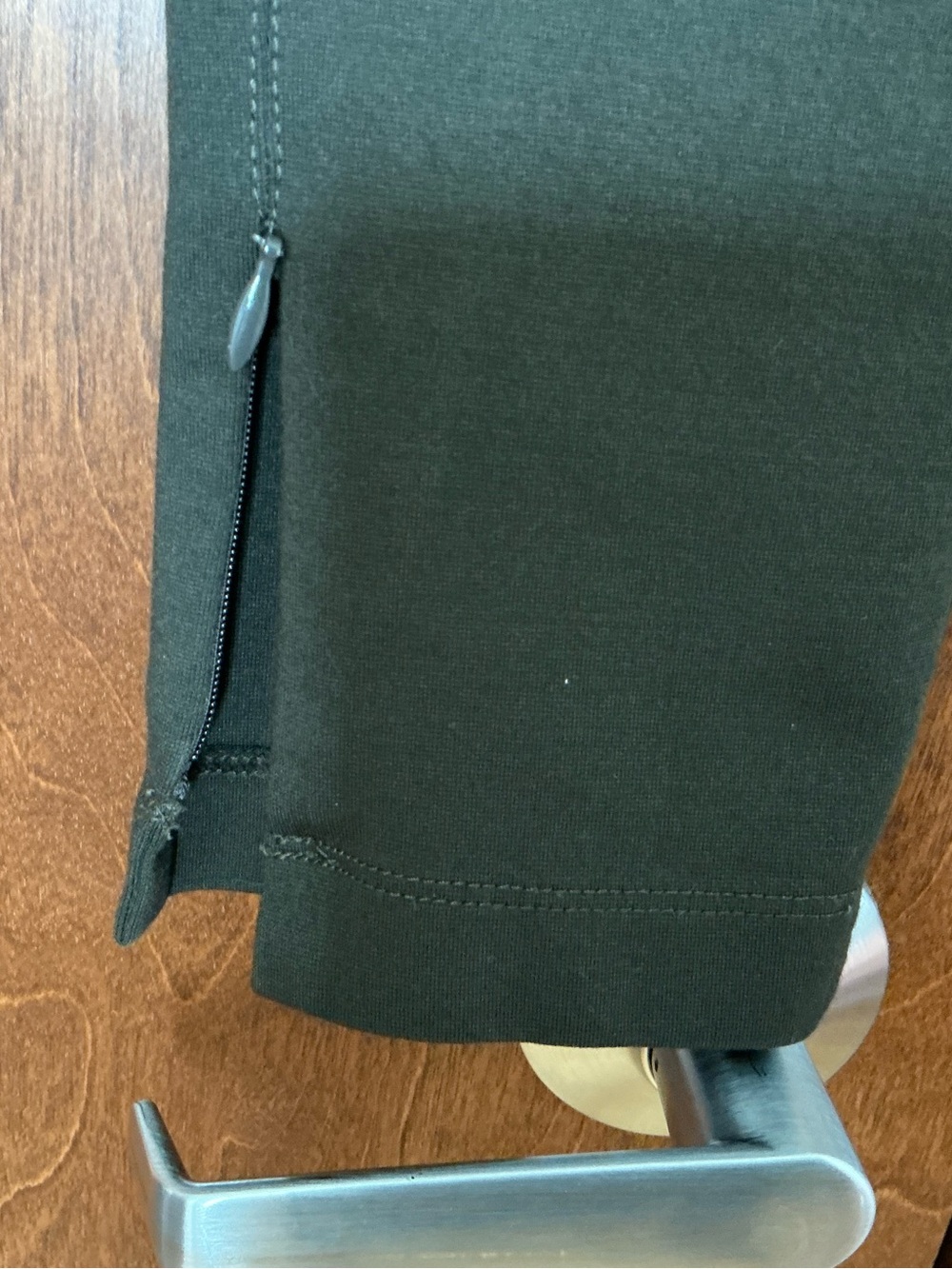 Vince Ponte knit Slim Pants Ankle Zip Size 10 Chocolate Brown Minimalist Career - Picture 9 of 12